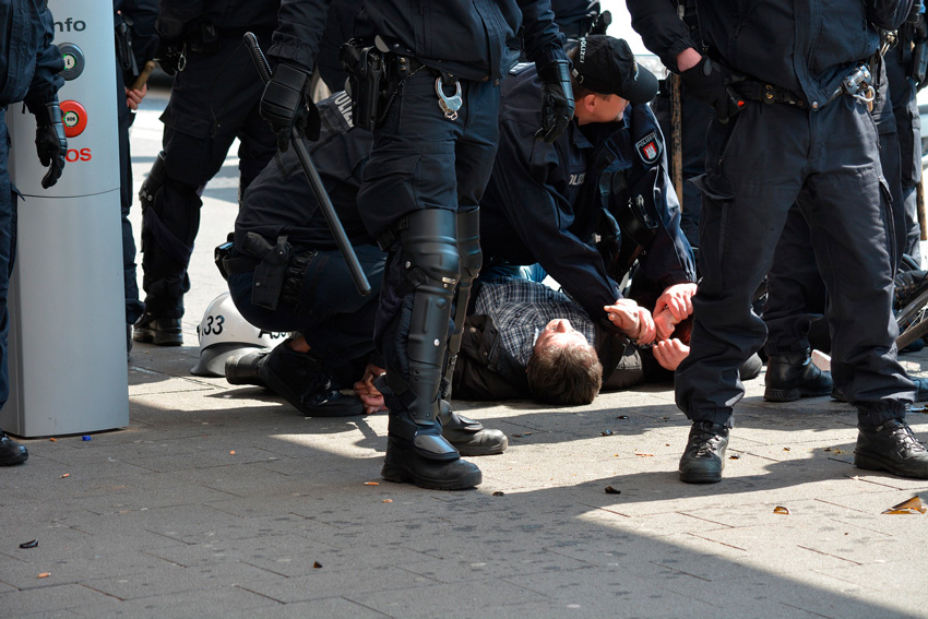 La extralimitación policia, uno de las posibles consecuencias de la ley mordaza